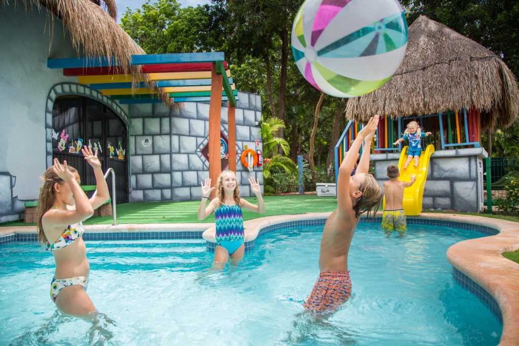 Sandos Playacar Kids Club