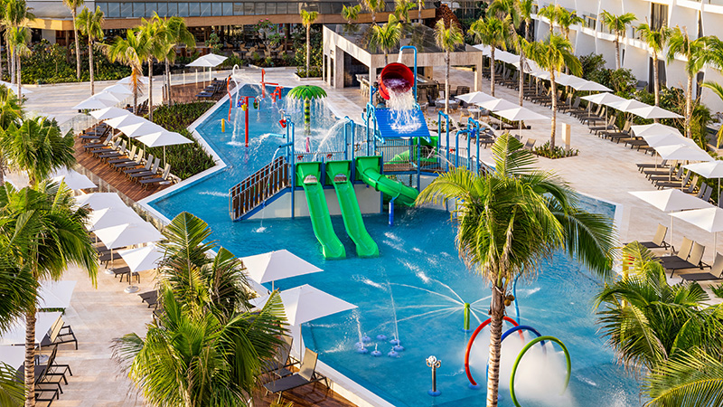 Splash Pool at Hilton Cancun
