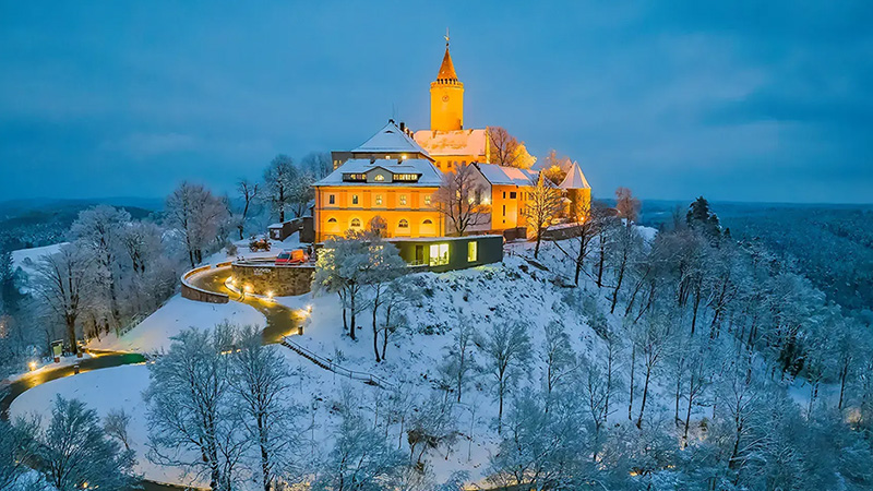 Leuchtenburg Castle (Burg Leuchtenburg), a medieval hilltop castle located in Seitenroda near Kahla and Jena in Thuringia, Germany.