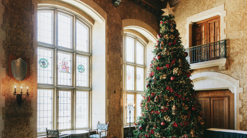 Fairmont Banff Springs Unveils Holiday Programming And Events Christmas At The Castle Open Jaw
