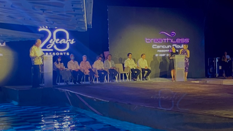 Official delegation on stage for the grand opening of Breathless Cancun Soul. Among them, Quintana Roo Governor Carlos Joaquin, Mara Lezama, municipal president of Benito Juárez; Isabel María García Bardón, honorary president of Fuerte Hotel Group