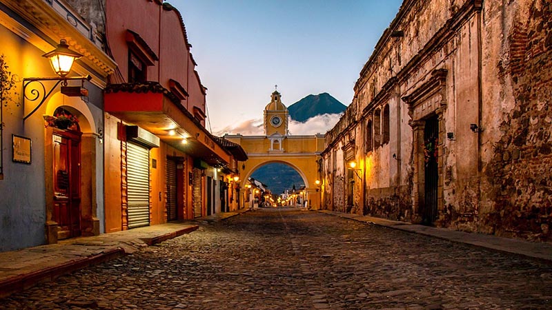 Angtigua, Guatemala. Dozz J/Pixabay photo.